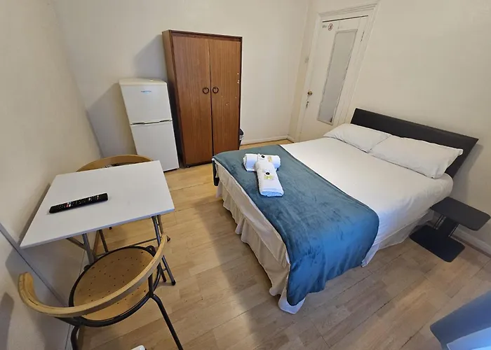 Bruce Rooms Londres